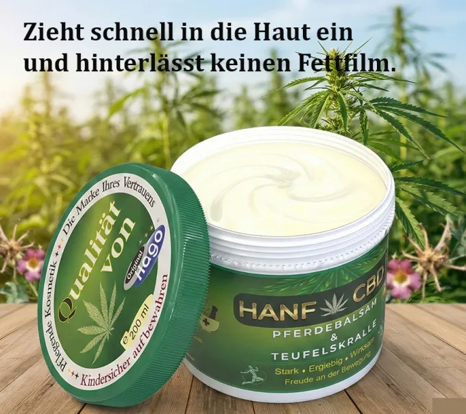 Detailaufnahme des geöffneten Tiegels. Zeigt die beige, gelartige Textur des Hago Hanf & Cannabis mit Pferdebalsam und Teufelskralle von Hago.