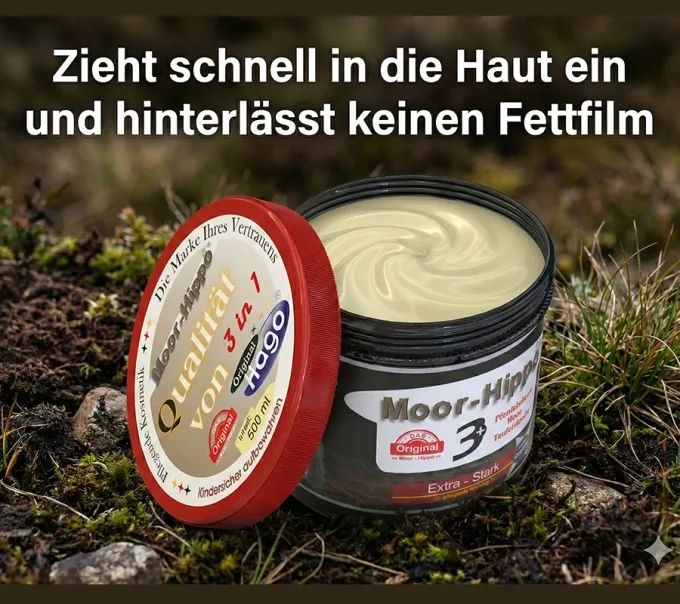 Close-up of the opened jar showing the beige, gel-like texture of the Hago Moor-Hippo 3.