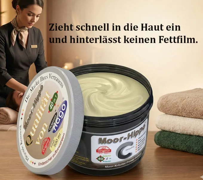 Close-up of the opened jar showing the beige, gel-like texture of the Hago Moor-Hippo comlete.