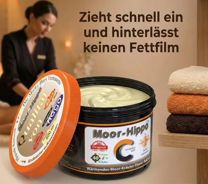 Detailaufnahme des geöffneten Tiegels. Zeigt die beige, gelartige Textur des Hago Moor-Hippo comlete hot von Hago.